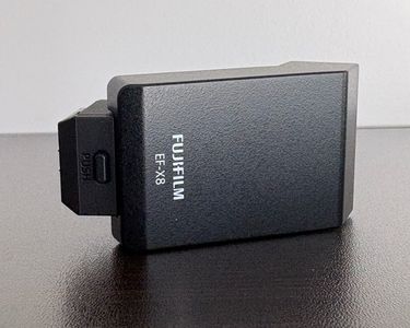 Fujifilm EF-X8 Flash Autoalimenté Pop-up NG7 Noir - Compatible X-T1, X-T2, X-Pro2
