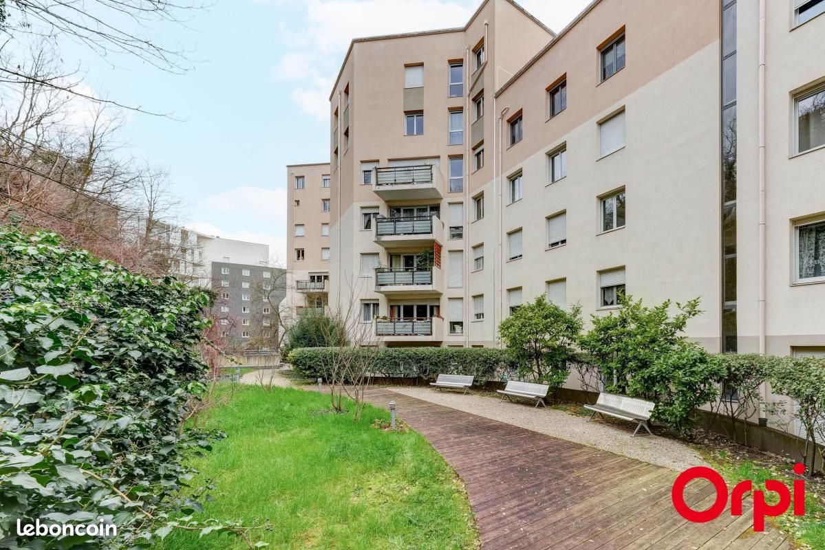Appartement 4 pièces 74 m² · à Caluire-Et-Cuire · 74 m² · 274 000 €