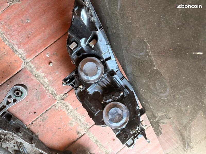 Phare avant gauche Peugeot 508 (image 3)