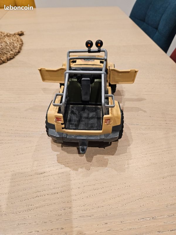 4x4 (image 3)