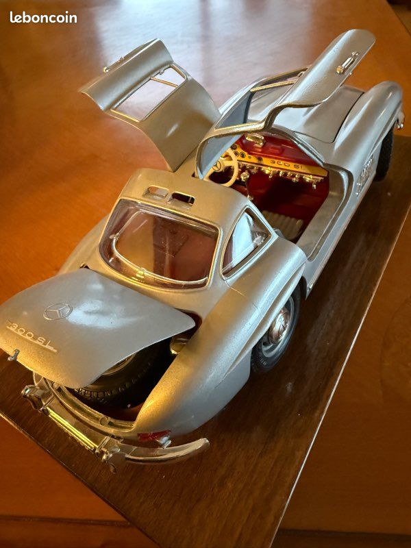 Mercedes-Benz 300 SL 1954 N°428 Noire – Burago 1/18 – Miniature Collection
