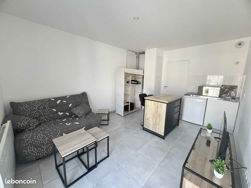 Appartement 1 pièce 24 m² · à Saint-Étienne · 24 m² · 480 €