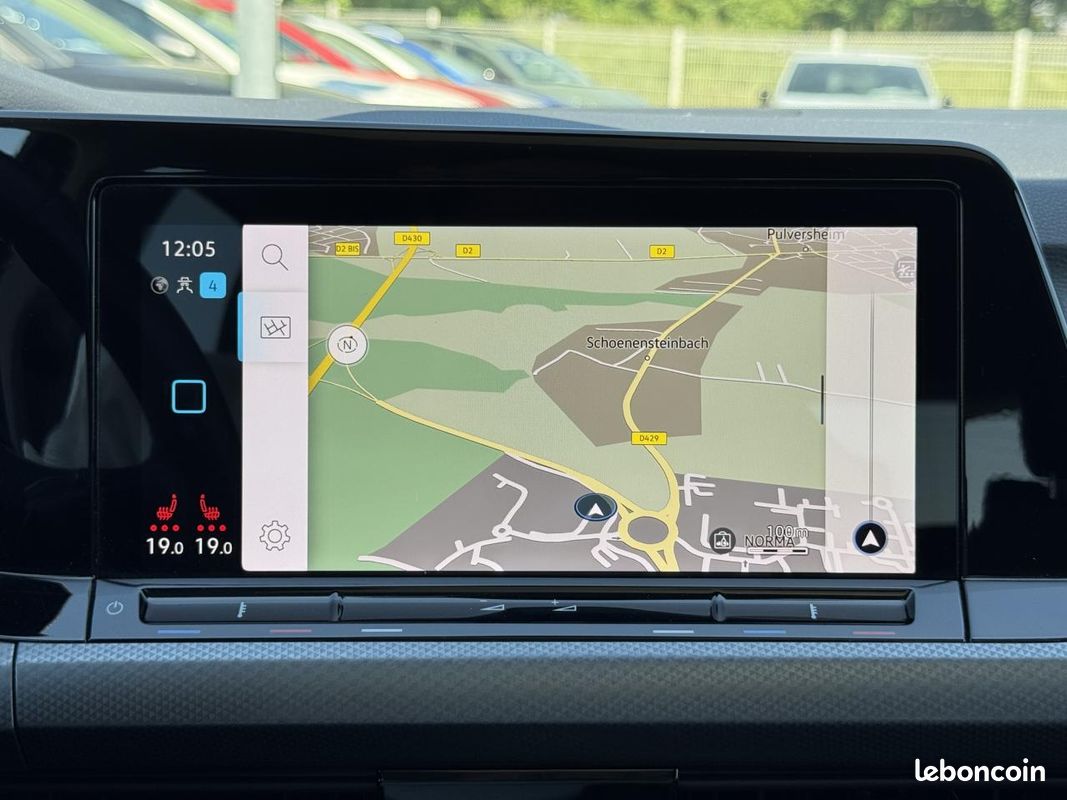 VOLKSWAGEN GOLF 8 VIII 2.0 TDI 116ch DSG 7 Active Pano Matrix Navi CarPlay Acc Siege Chauffant (image 14)