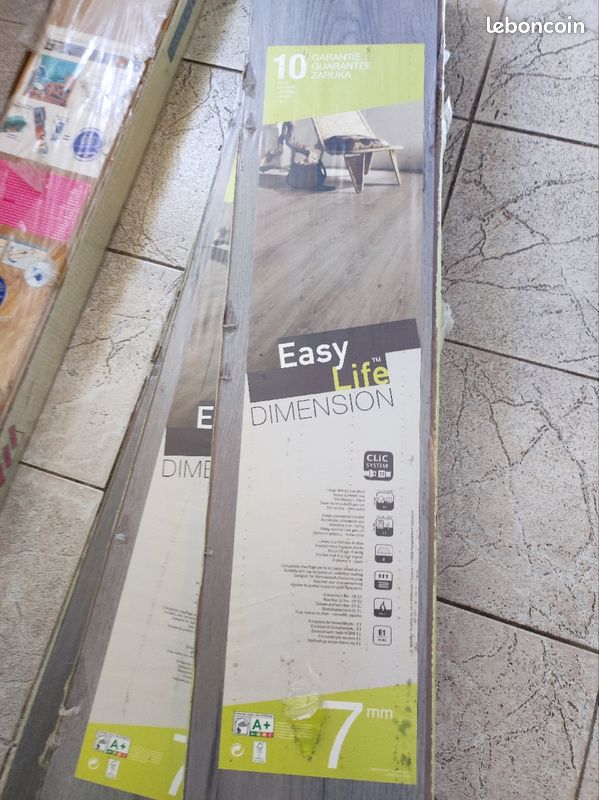 2 parquets EASY LIFE + 1 parquet QUICK STEP ( neuf) (image 2)