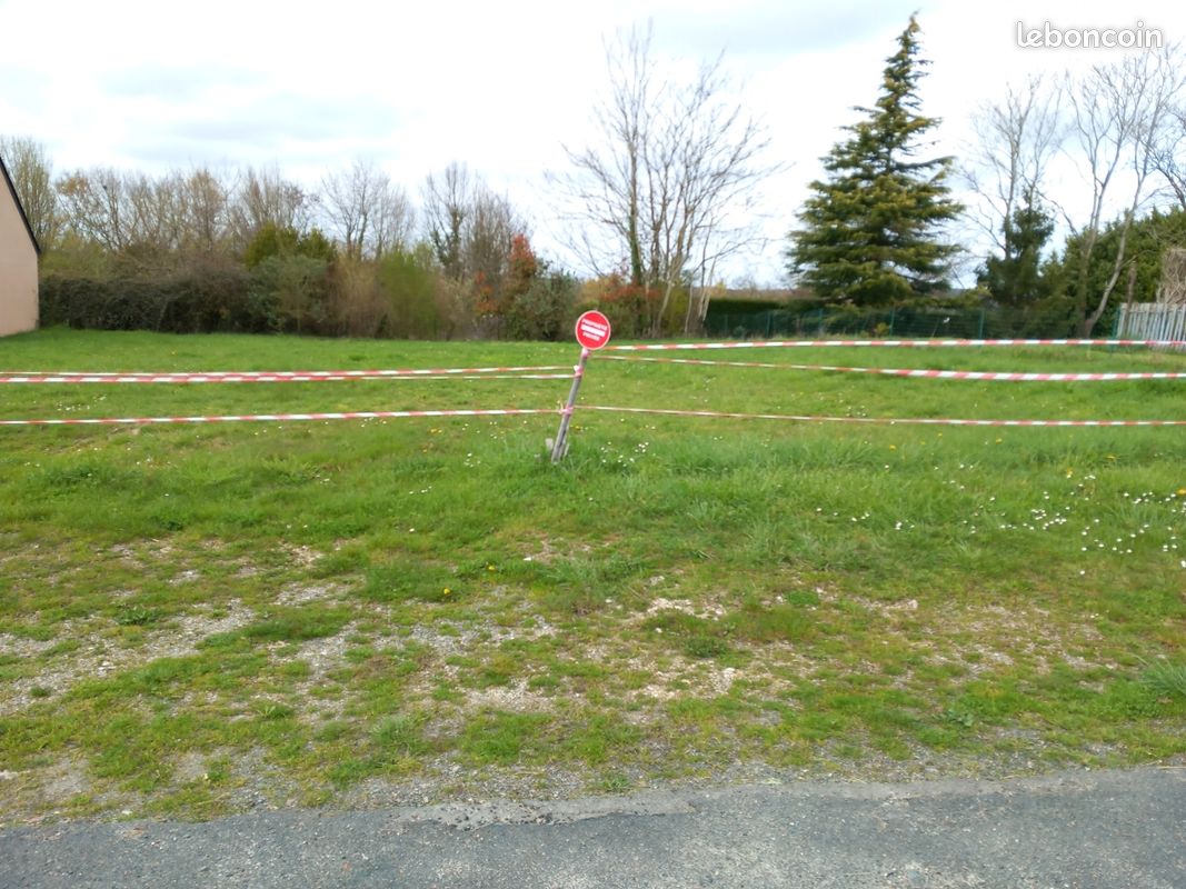 Terrain 600 m² · à Baugé-en-Anjou · 24 000 €