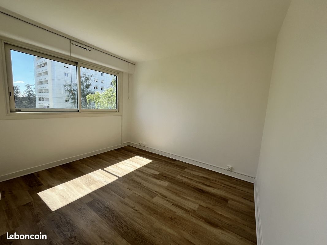 Appartement 3 pièces 91 m² - Poitiers 86000 (image principale 0)