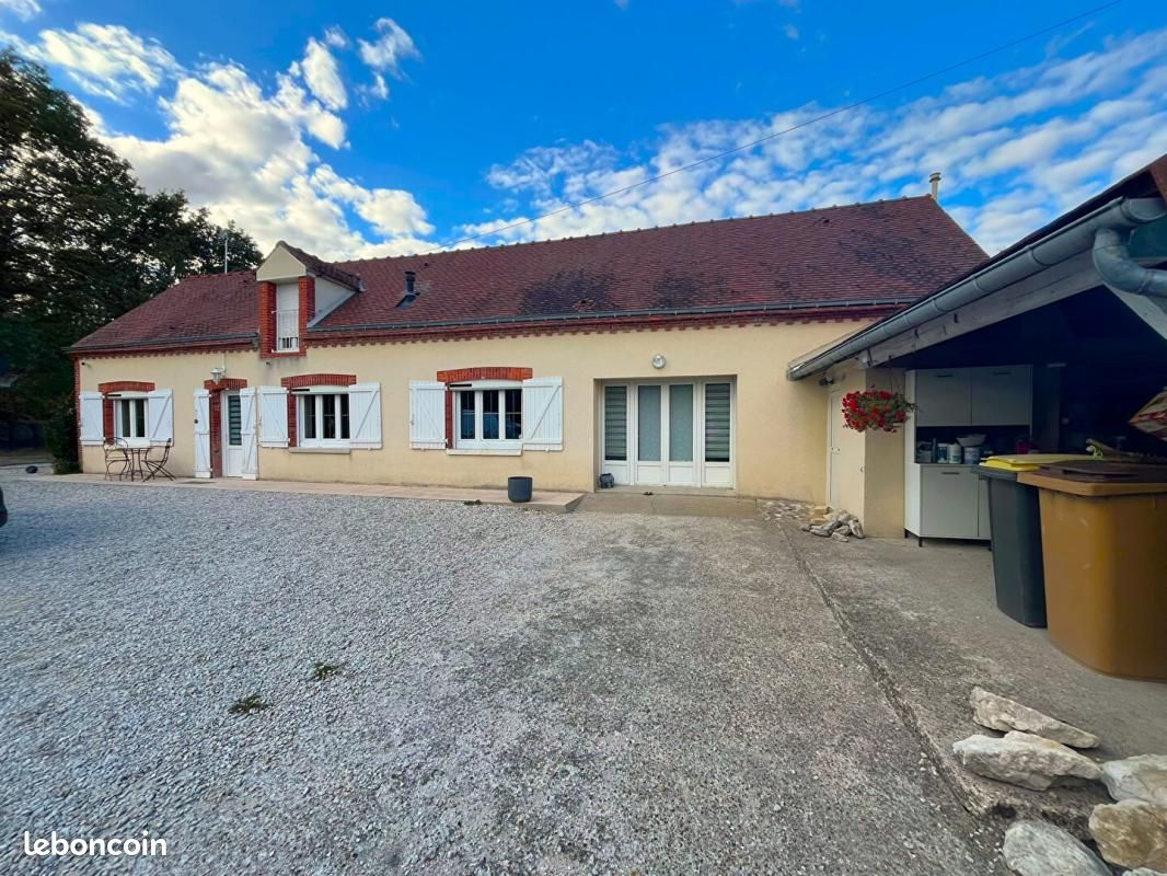 Maison 6 pièces 131 m² · à Chevillon-sur-Huillard · 131 m² · 263 500 €