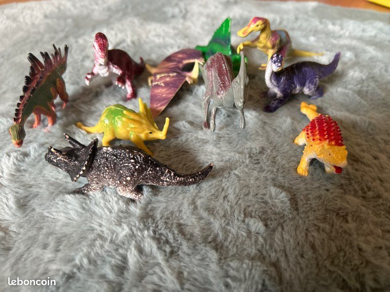 Figurines dinosaures (image 1)