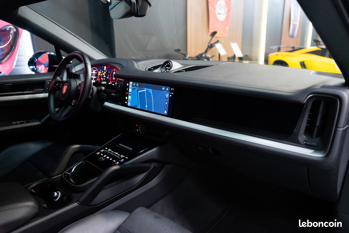 PORSCHE CAYENNE III (2) COUPE 3.0 V6 E-HYBRID 470cv | Malus payé | Black Edition | Toit pano | Matrix LED | BOSE | (image 10)