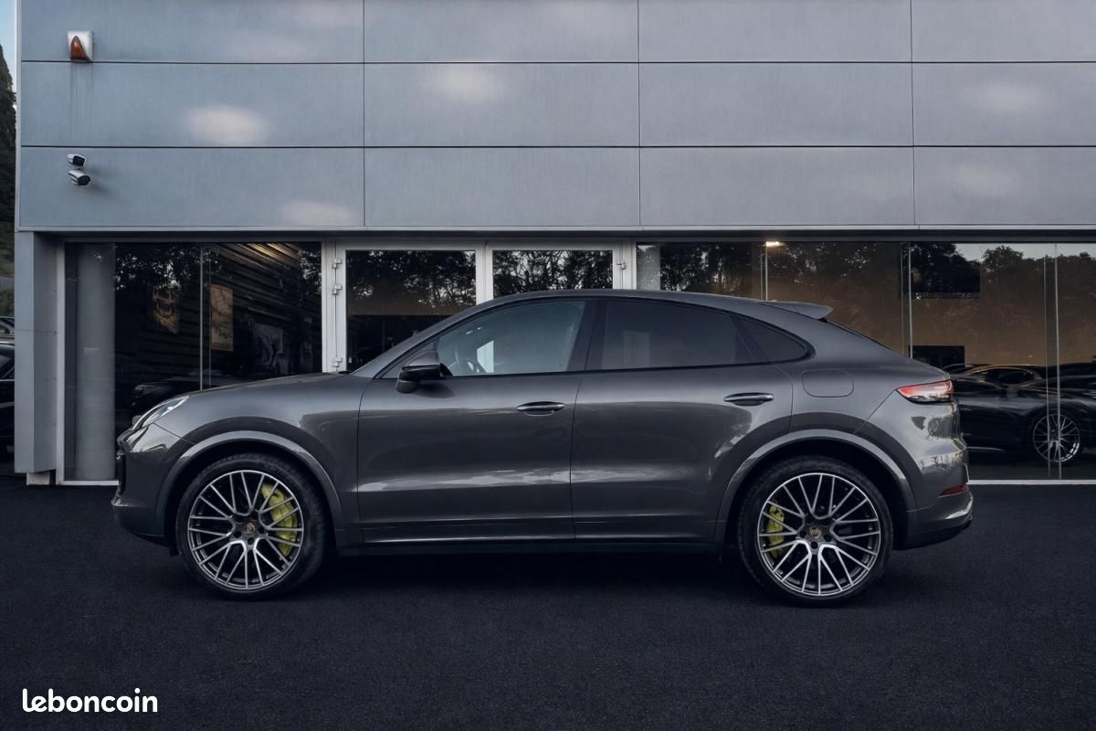 Porsche Cayenne Coupé E-Hybrid 4.0 V8 680 ch Tiptronic BVA Turbo S (image 2)
