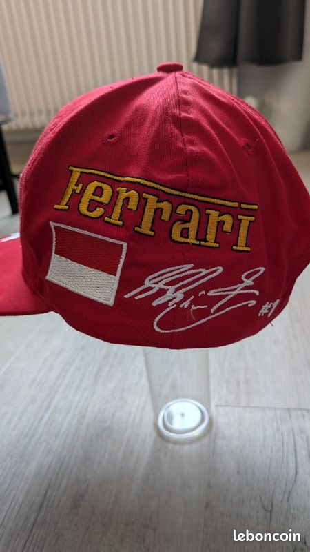 Bonhams : A signed Michael Schumacher driver profile card, Carte