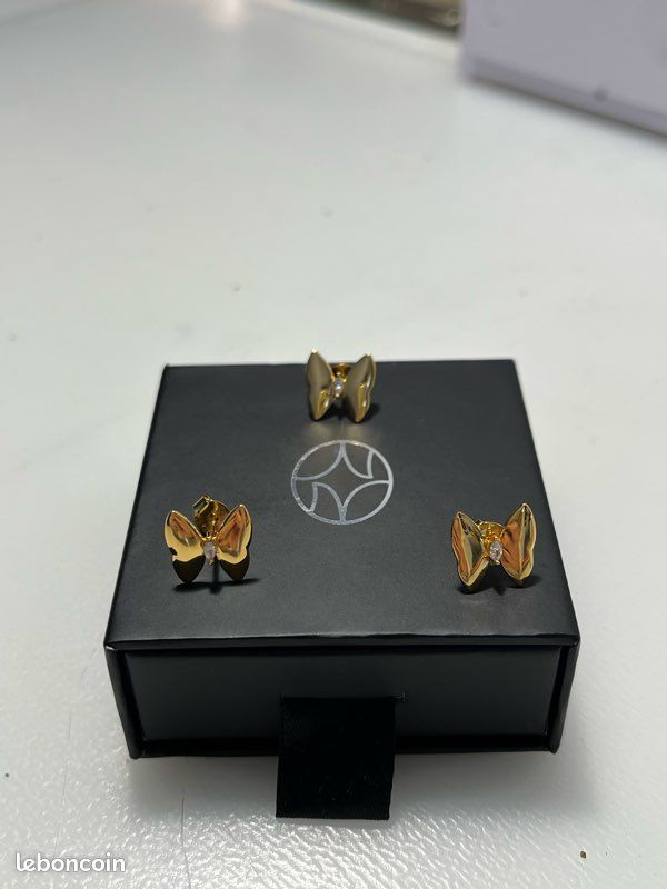 Boucle d’oreille papillon unitaire Nébuleuse (image 1)