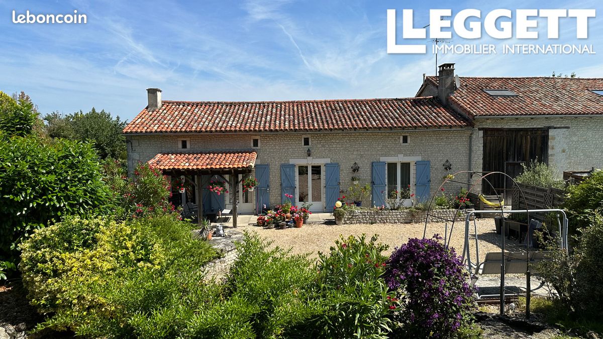 Maison 12 pièces 300 m² - Challignac 16300 (image principale 3)
