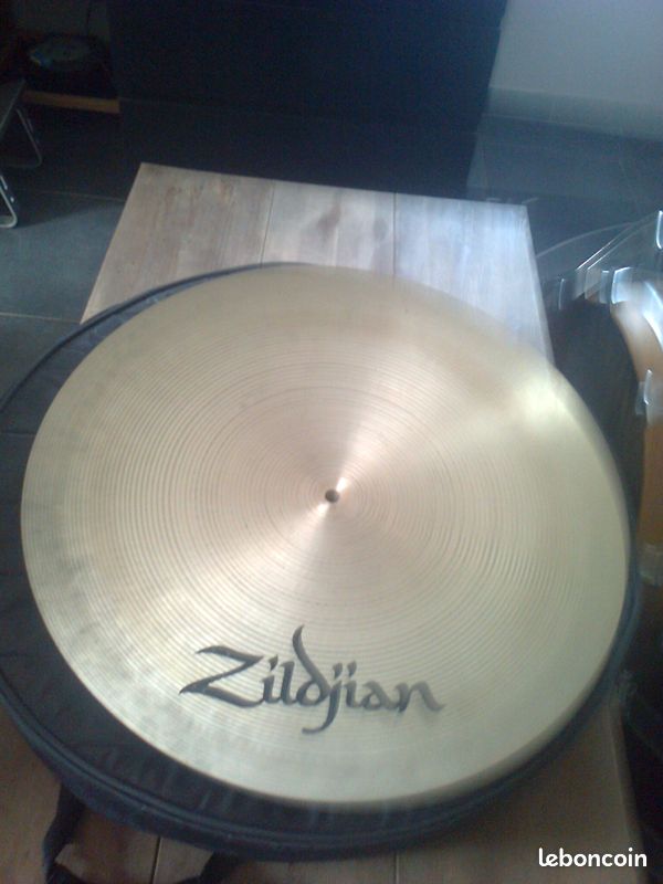 Lot de cymbales (charley 13 sabian HH fusion et ride zildjian 20 flat ride ) (image 3)