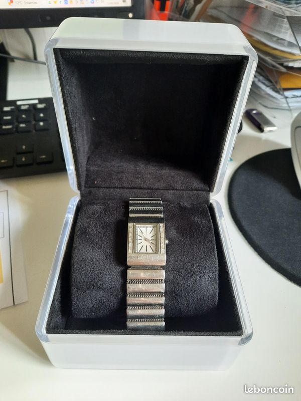 Montre femme a pile (image 1)