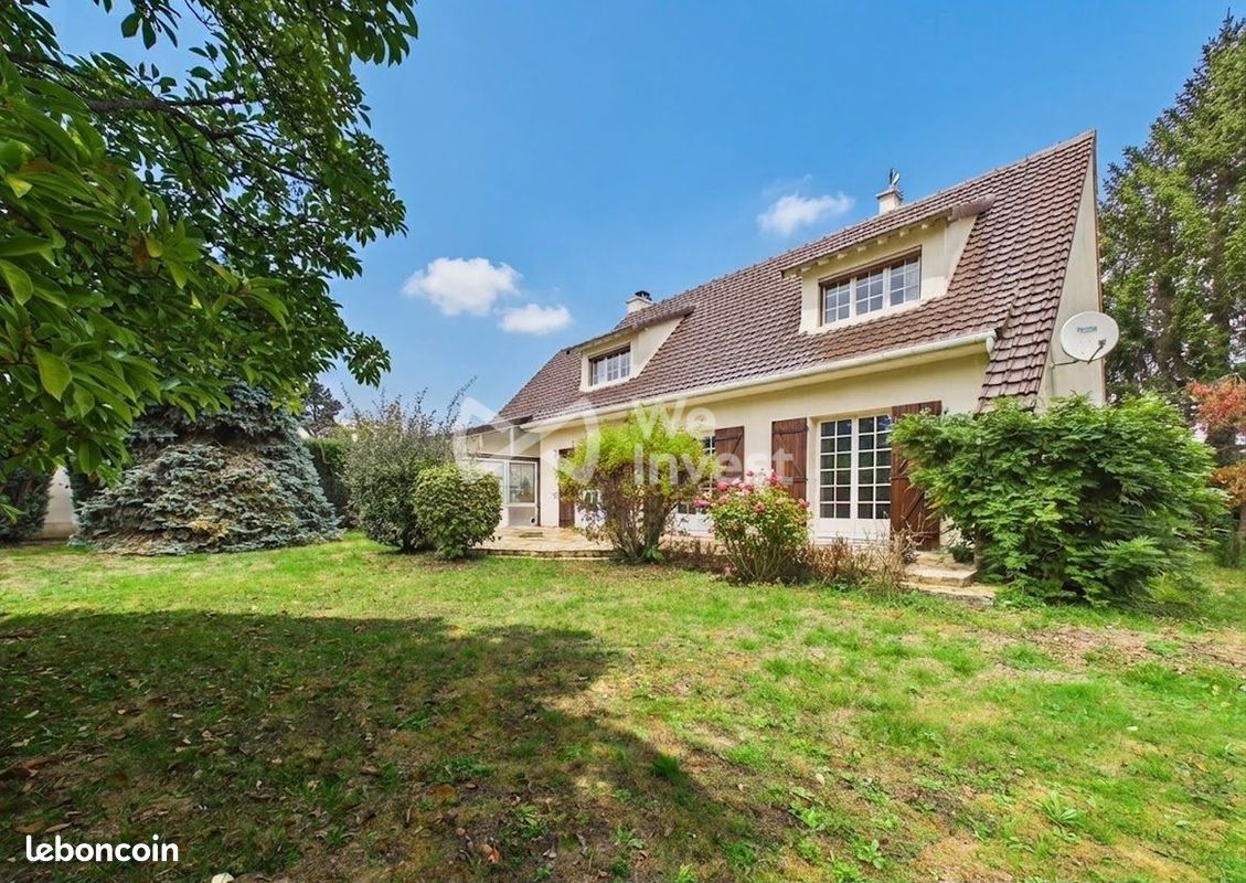 Maison 6 pièces 140 m² · à Saint-Vrain · 140 m² · 335 000 €