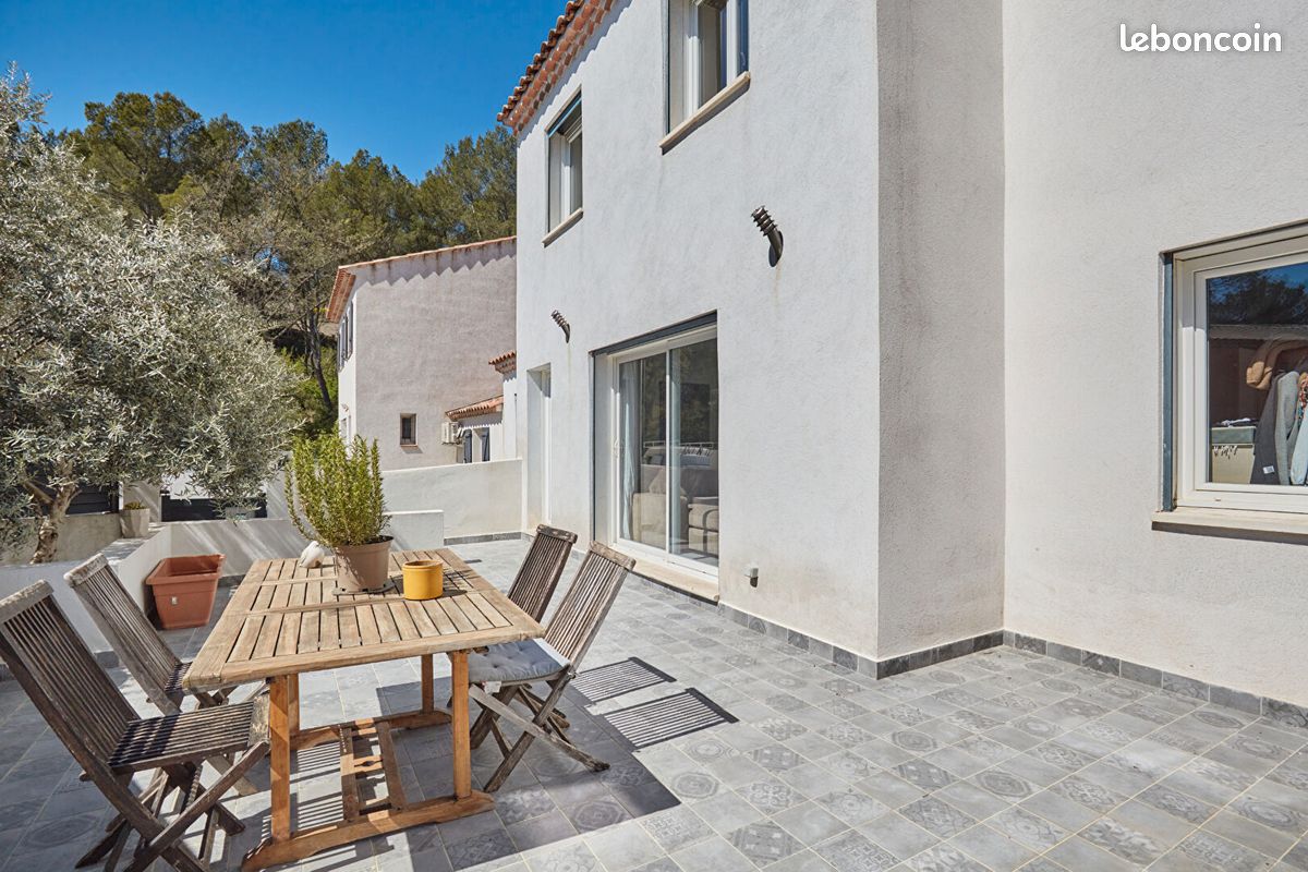 Maison 5 pièces 100 m² · à Rousset · 100 m² · 507 000 €