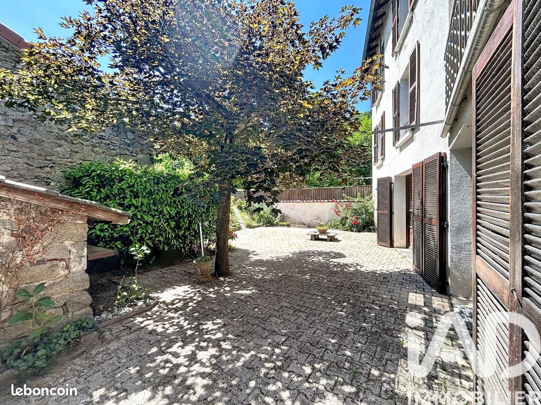 Maison 5 pièces 138 m² · à Beauzac · 138 m² · 149 000 €