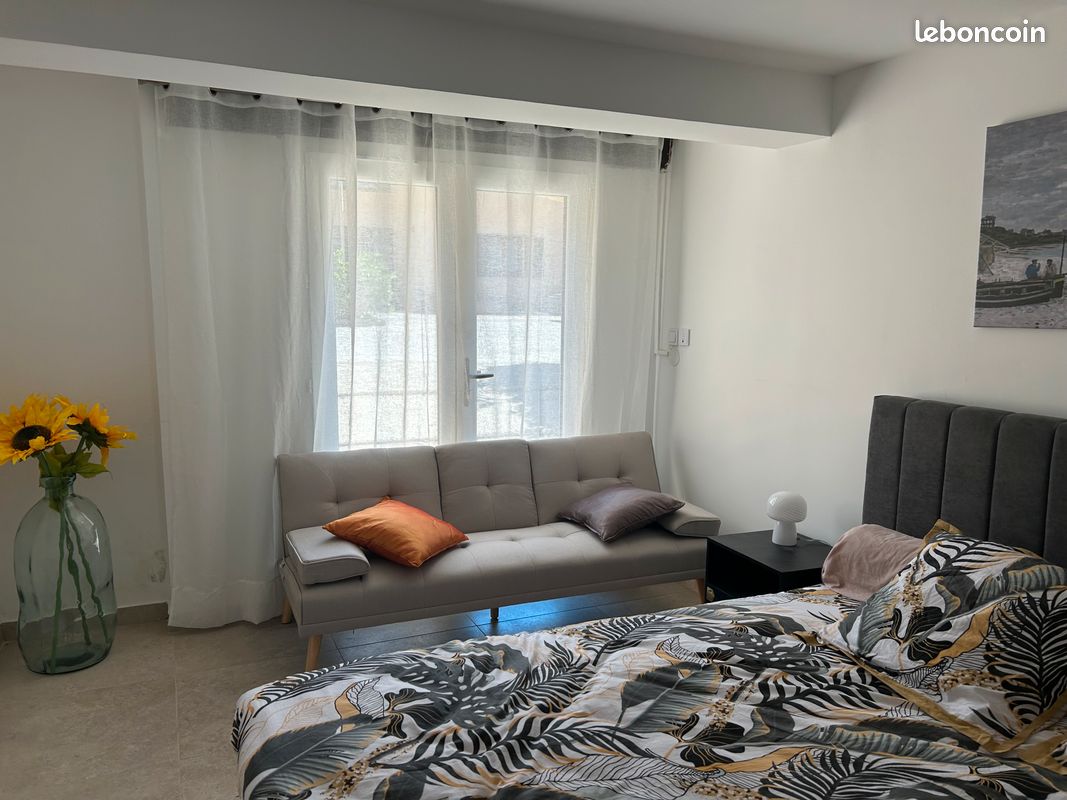 Rez-de-jardin à 100m de la plage tout rénové (image 12)