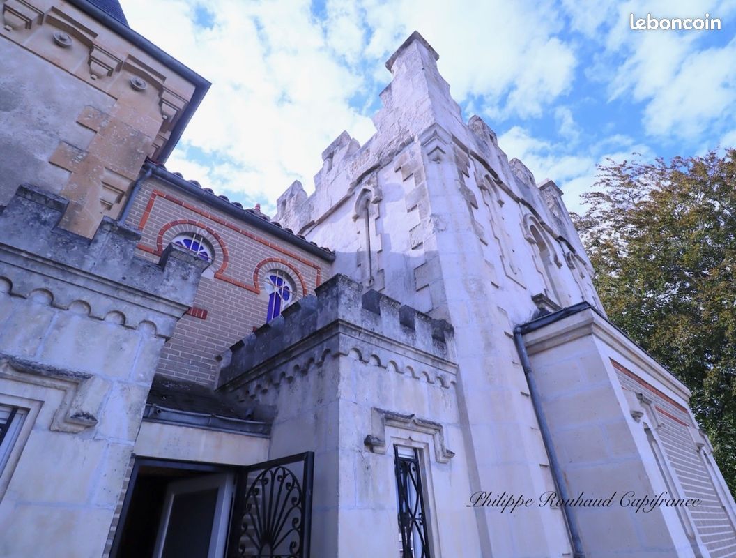 Maison 14 pièces 186 m² · à Fontenay-le-Comte · 186 m² · 328 000 €