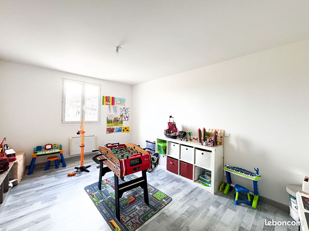 Pavillon 6 pièces 145 m² - Ars 16130 (image principale 6)