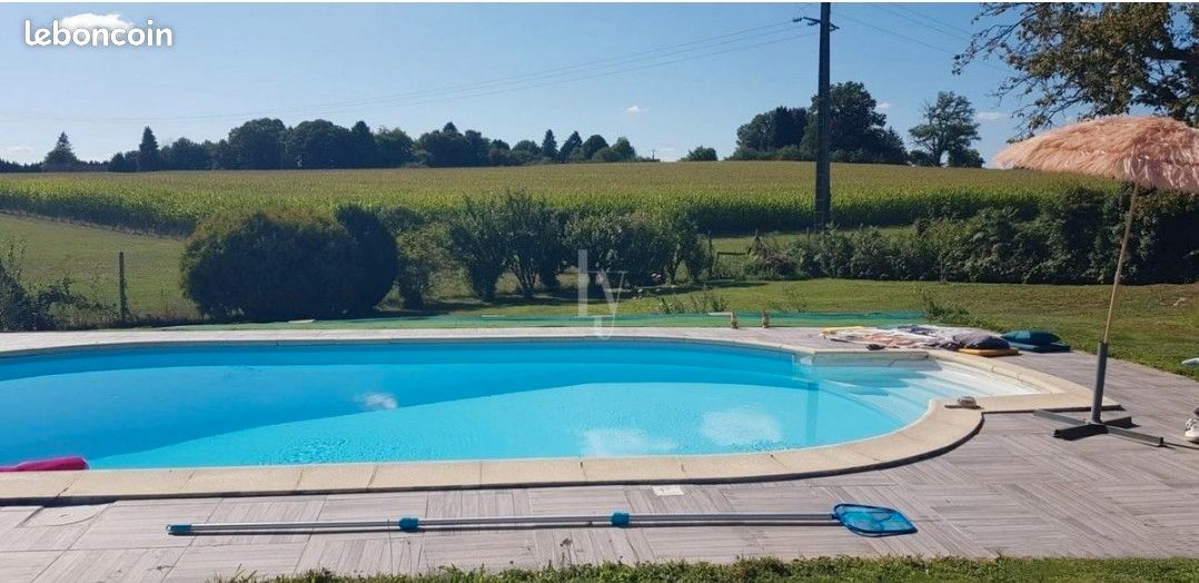 Maison 5 pièces 250 m² · à La Meyze · 250 m² · 249 000 €