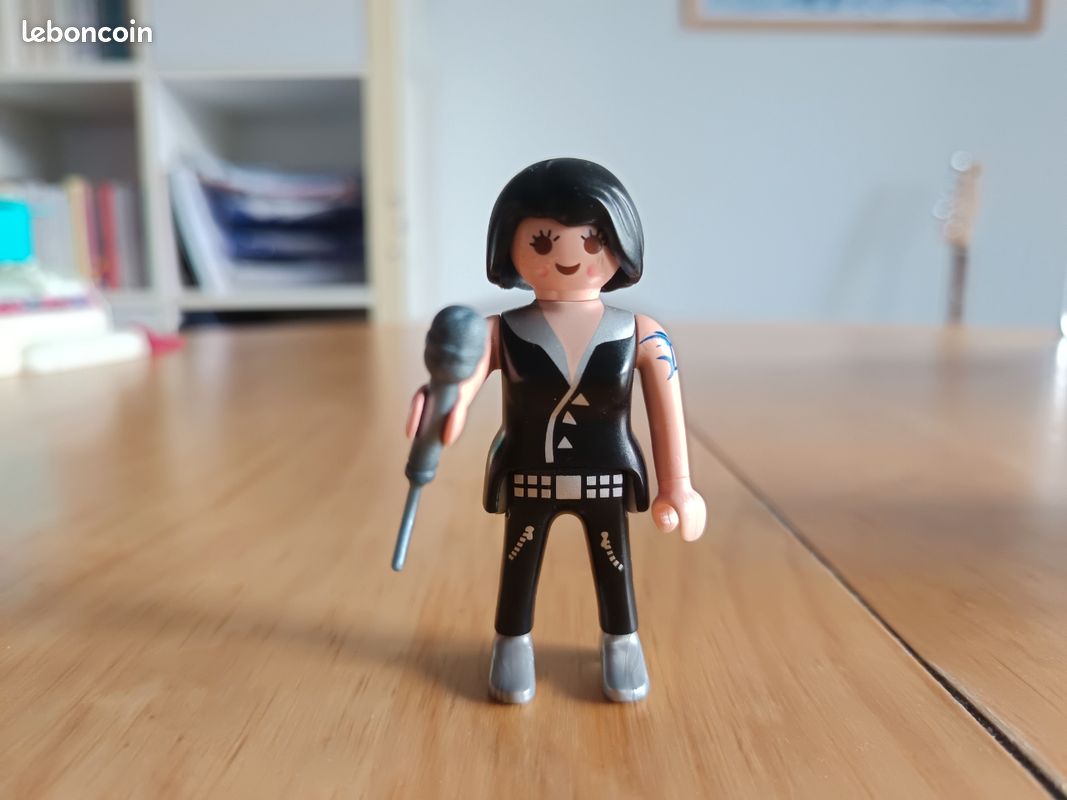 Chanteuse rock playmobil (image 1)