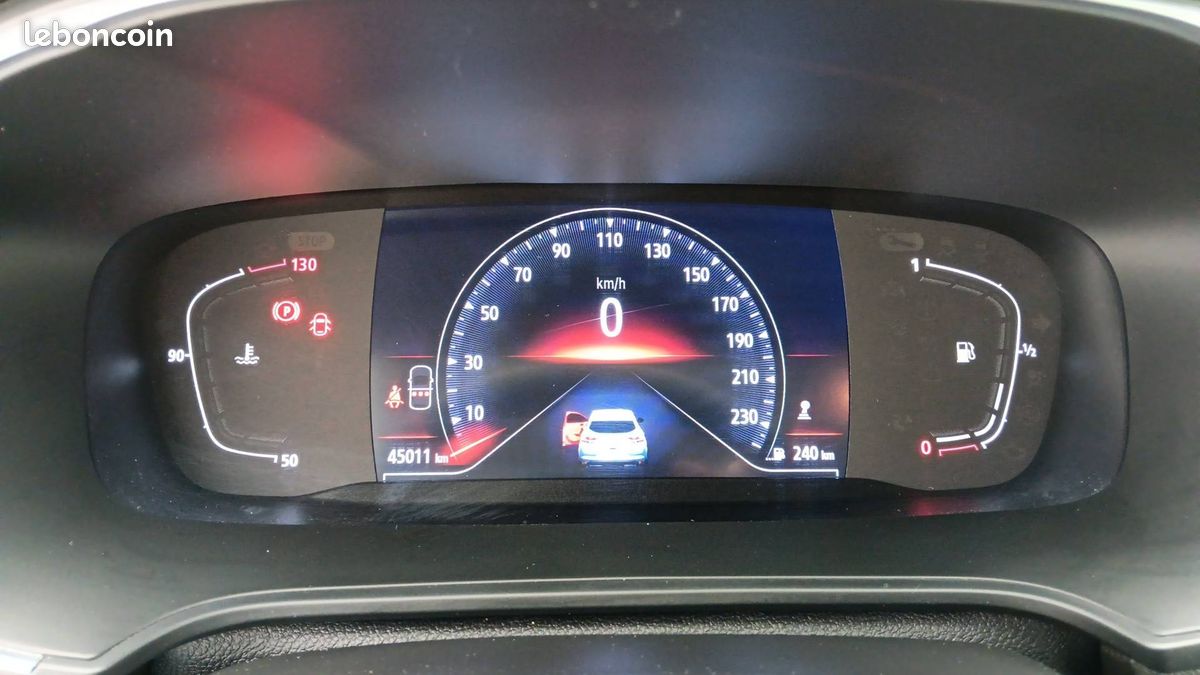 Renault megane iv berline blue dci 115 evolution (image 13)