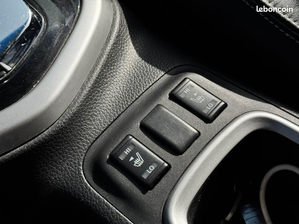 NISSAN NP300 NAVARA 2.3 dCi 190ch BVA DOUBLE CABINE Tekna (image 18)