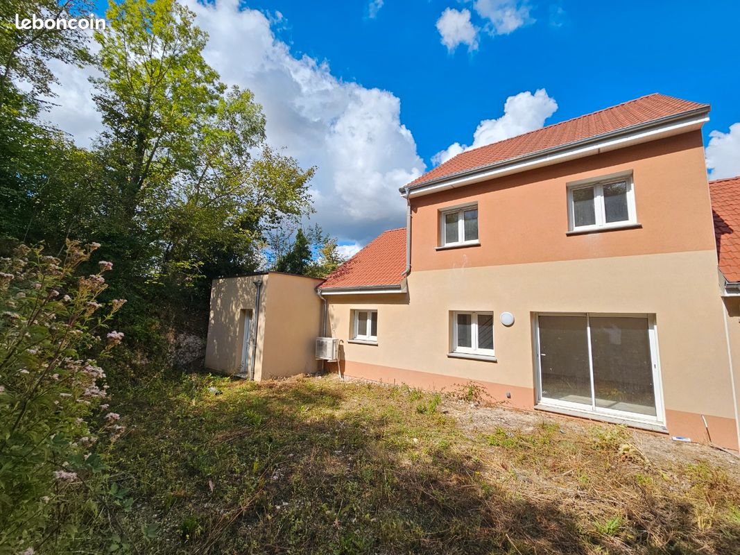 Maison 5 pièces 123 m² · à Saint-Étienne-du-Vauvray · 123 m² · 1 350 €/mois
