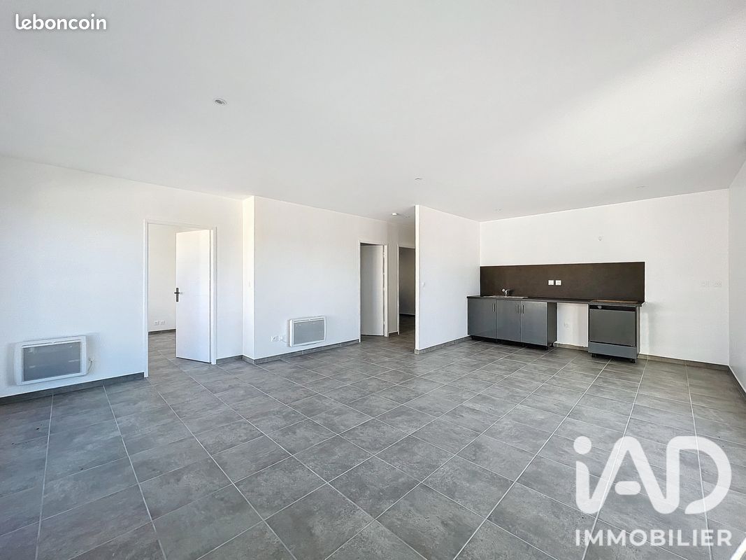 Appartement 3 pièces 77 m² · à Oraison · 77 m² · 860 €/mois