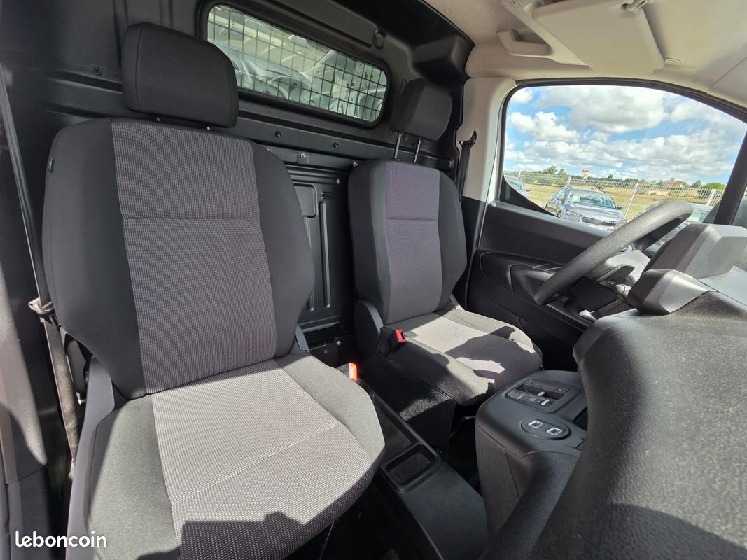 15850 HT - Berlingo M BlueHDi 130 cv EAT8 / Hayon AR / idem PARTNER (image 4)