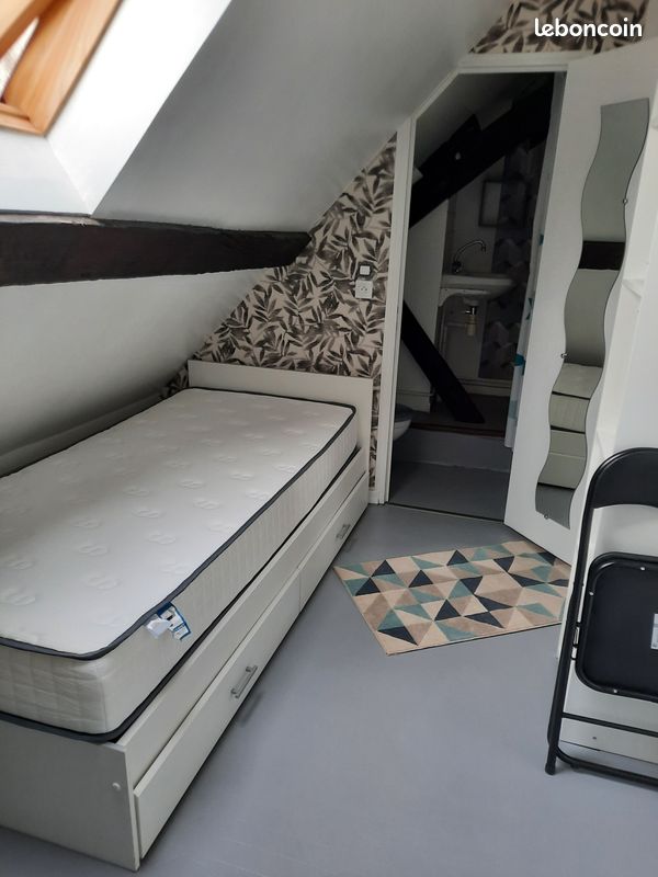 Appartement 1 pièce 10 m² · à Besançon · 10 m² · 270 €