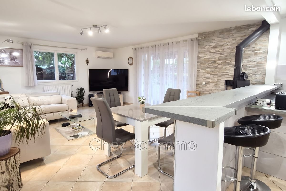 Maison 4 pièces 124 m² · à Saint-Laurent-du-Var · 124 m² · 740 000 €