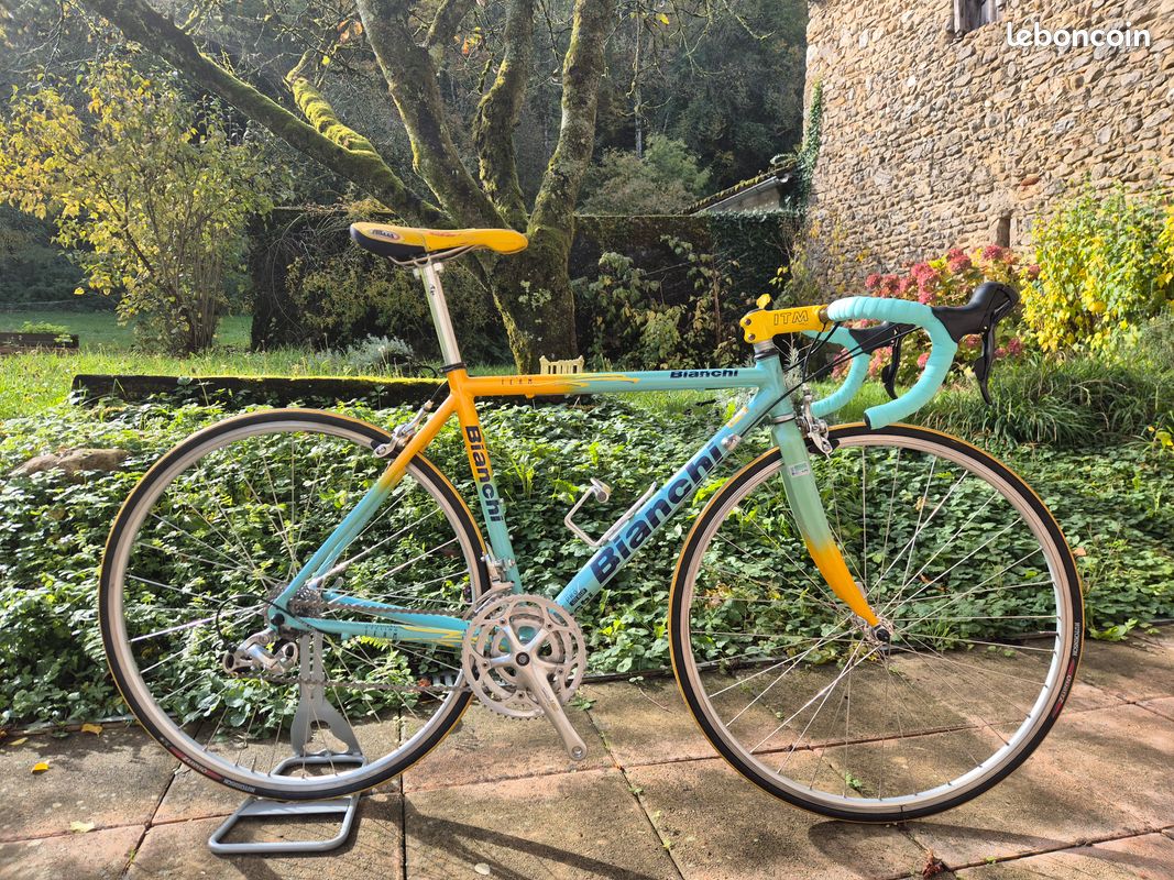 Vélo de route Bianchi Mega Pro Mercatone Uno Vélos