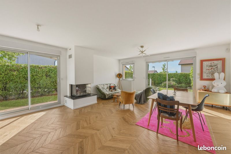 Maison 6 pièces 148 m² · à Prévessin-Moëns · 148 m² · 745 000 €