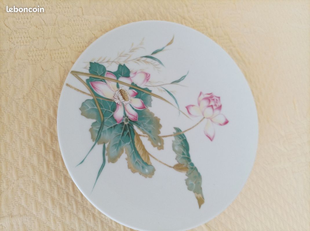 Assiettes. Porcelaine (image 1)