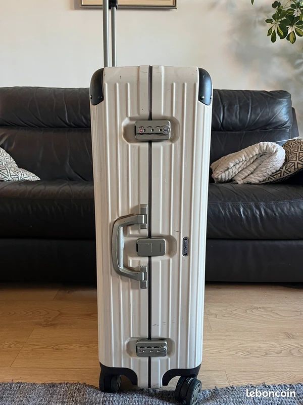 Rimowa Hybrid check in (image 3)