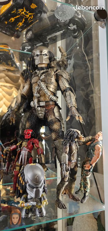 Figurine predator (image 1)
