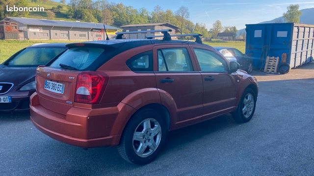 DODGE CALIBER 2.0 CRD 140 6 vitesses , interieur tout cuir, régulateur de vitesse, jantes alu, climatisation (image 2)