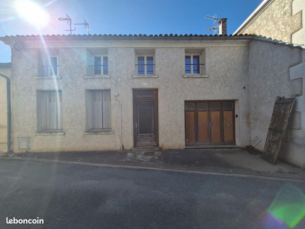 Maison 4 pièces 136 m² · à Matha · 136 m² · 95 850 €