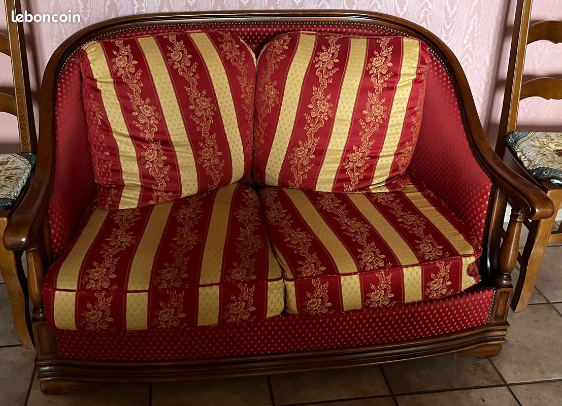 Canapé Ancien Rouge En Tissu - Style Rétro - Bon état - Pour Salon