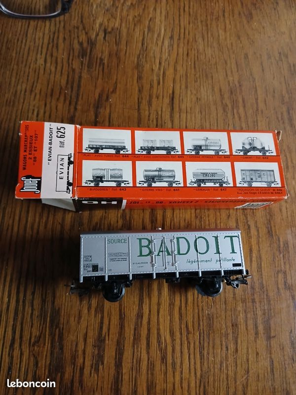 Jouef lot 3 wagons bon état sans boîte