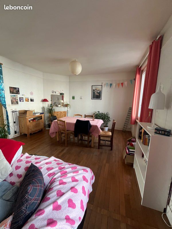 Colocation hyper centre brest