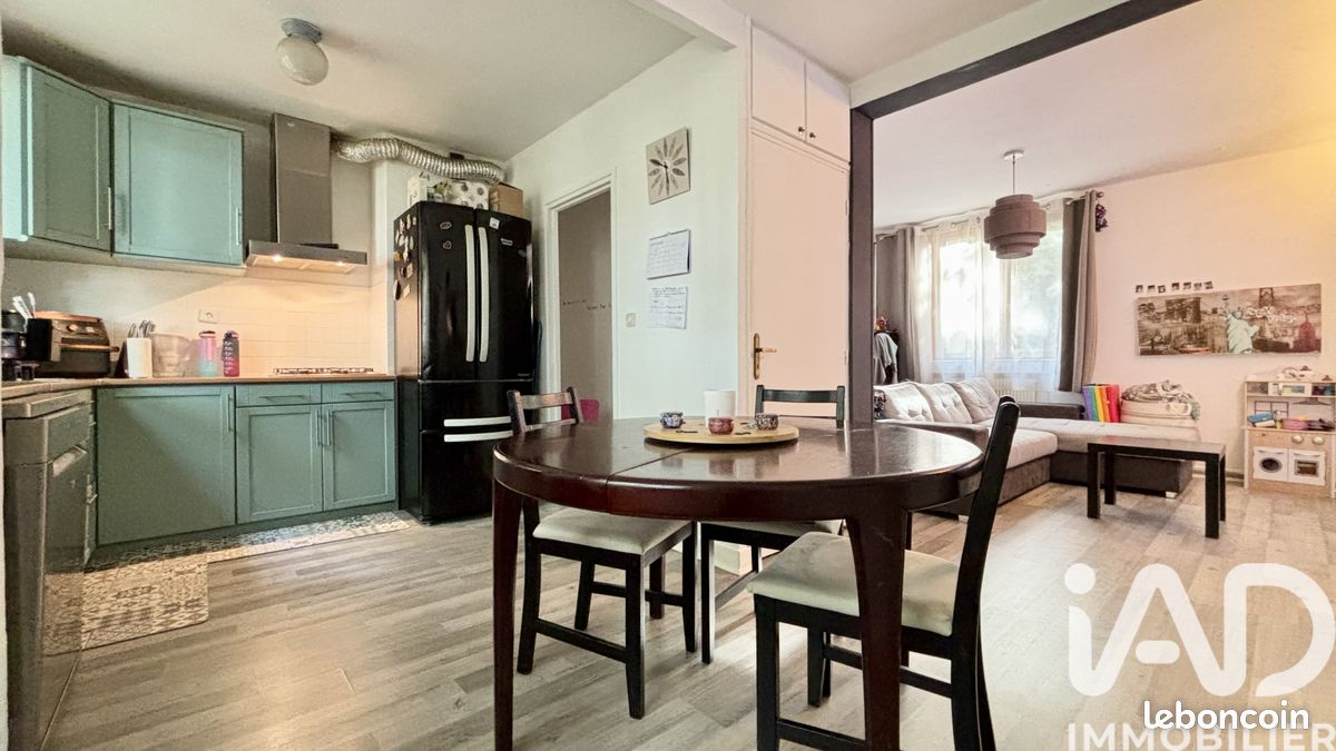 Appartement 3 pièces 63 m² · à Sainte-Geneviève-des-Bois · 63 m² · 154 000 €