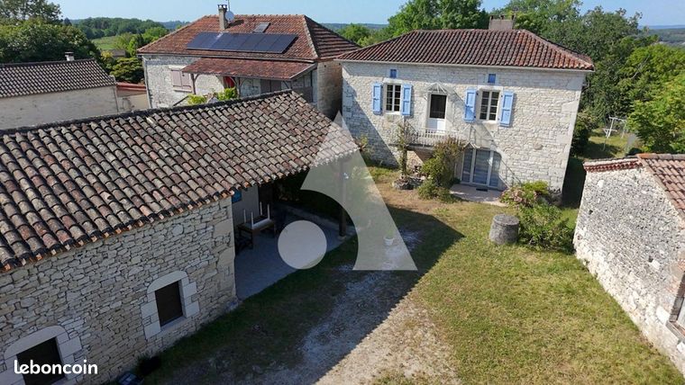 Maison 11 pièces 280 m²