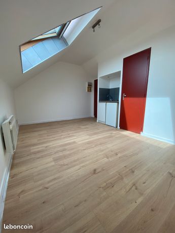 STUDIO, avec STATIONNEMENT, POITIERS