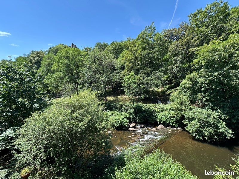 Maison 6 pièces 136 m² · à Thiers · 136 m² · 75 000 €