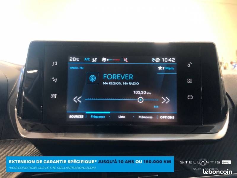 Peugeot 208 PureTech 100 S&S EAT8 Style (image 13)