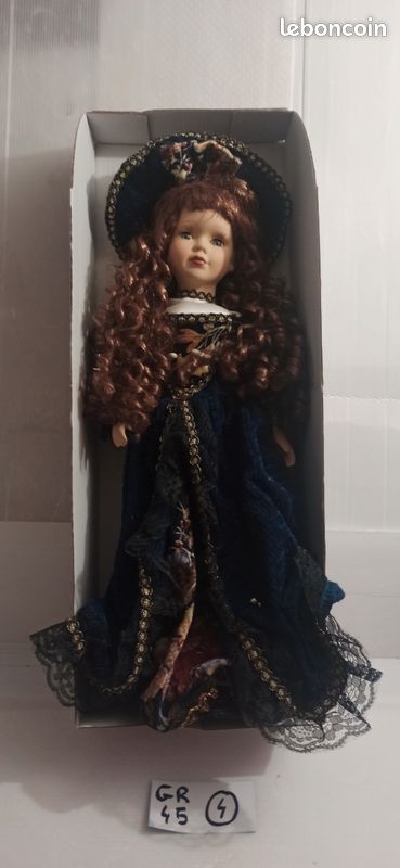 ANCIENNE ROBE, pour une grande POUPÉE | Acheter sur